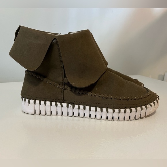 BRAND NEW~ ILSE JACOBSEN~ “Tulip” Fur lined Suede Booties Size 7 - Picture 1 of 6